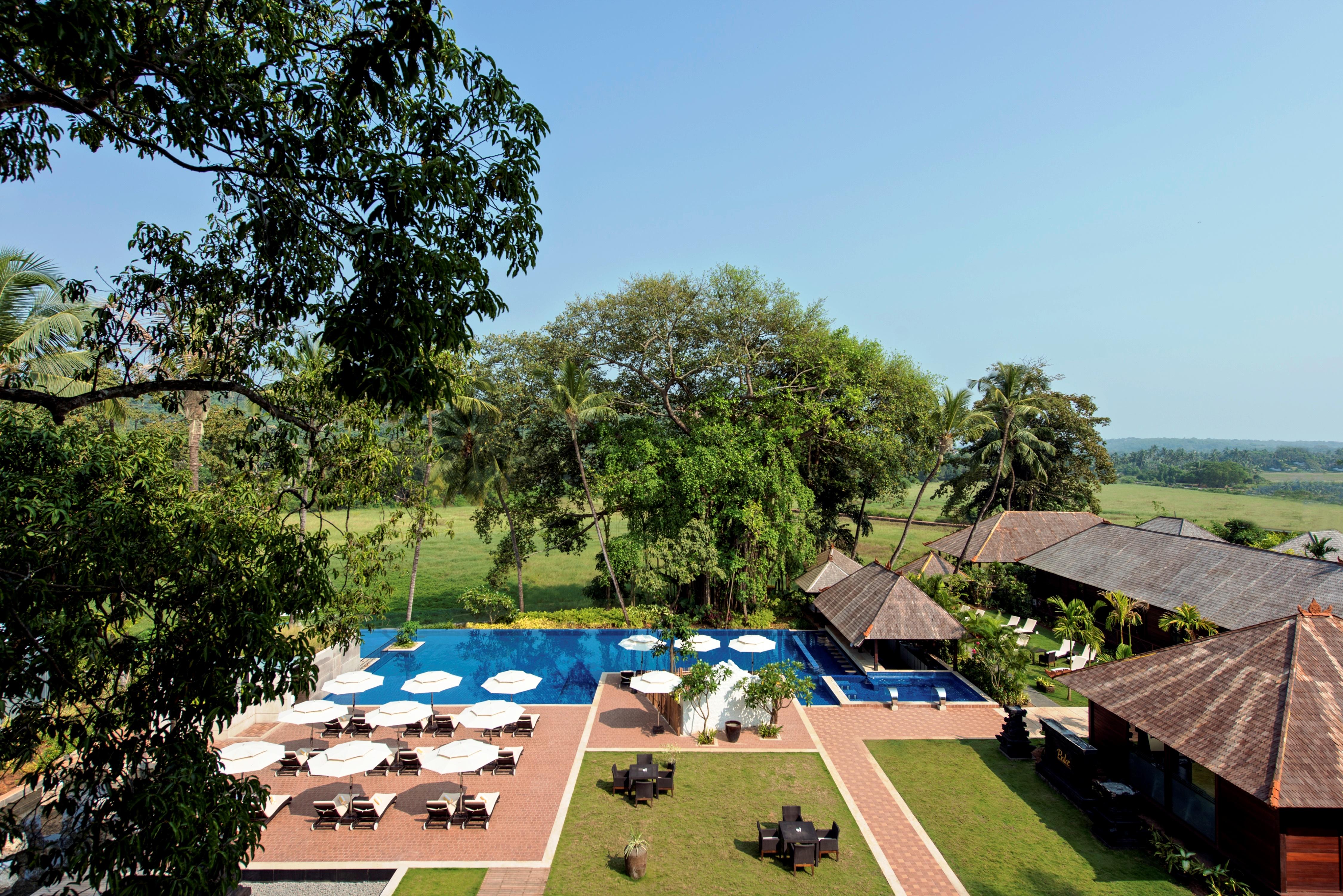 Novotel Goa Resort & Spa Candolim Eksteriør bilde The pool at the Taj Bengal